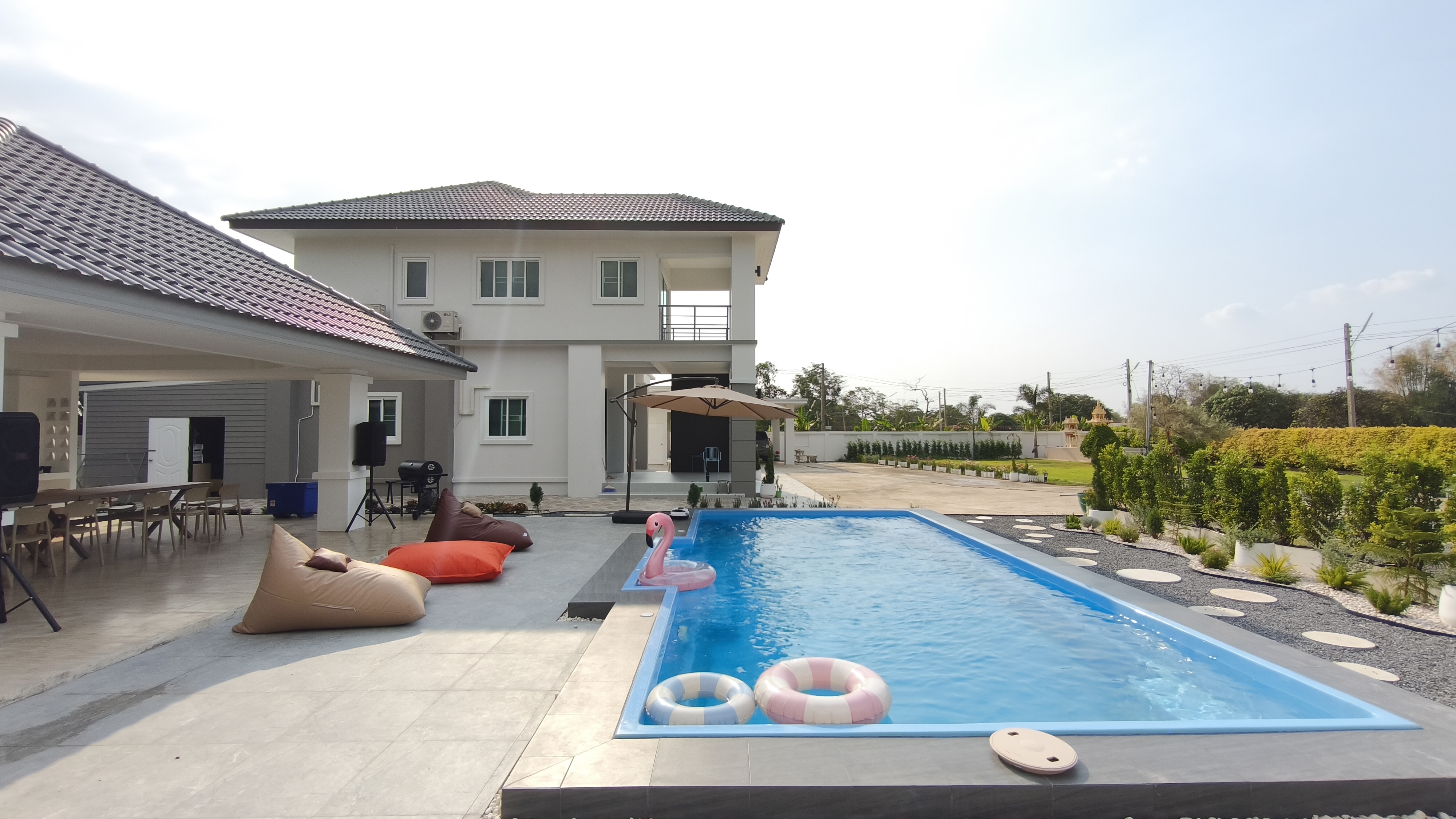 ที่จอดรถ